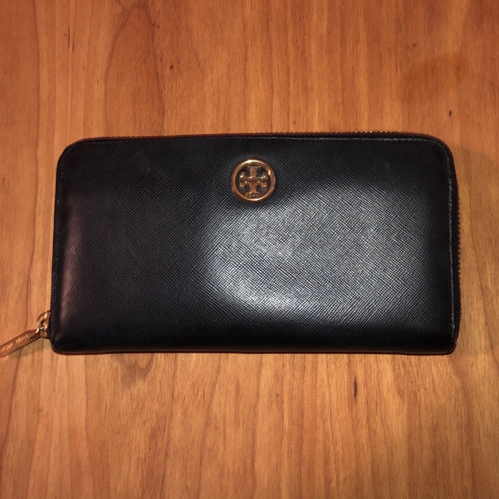 Tory Burch Black Robinson Wallet